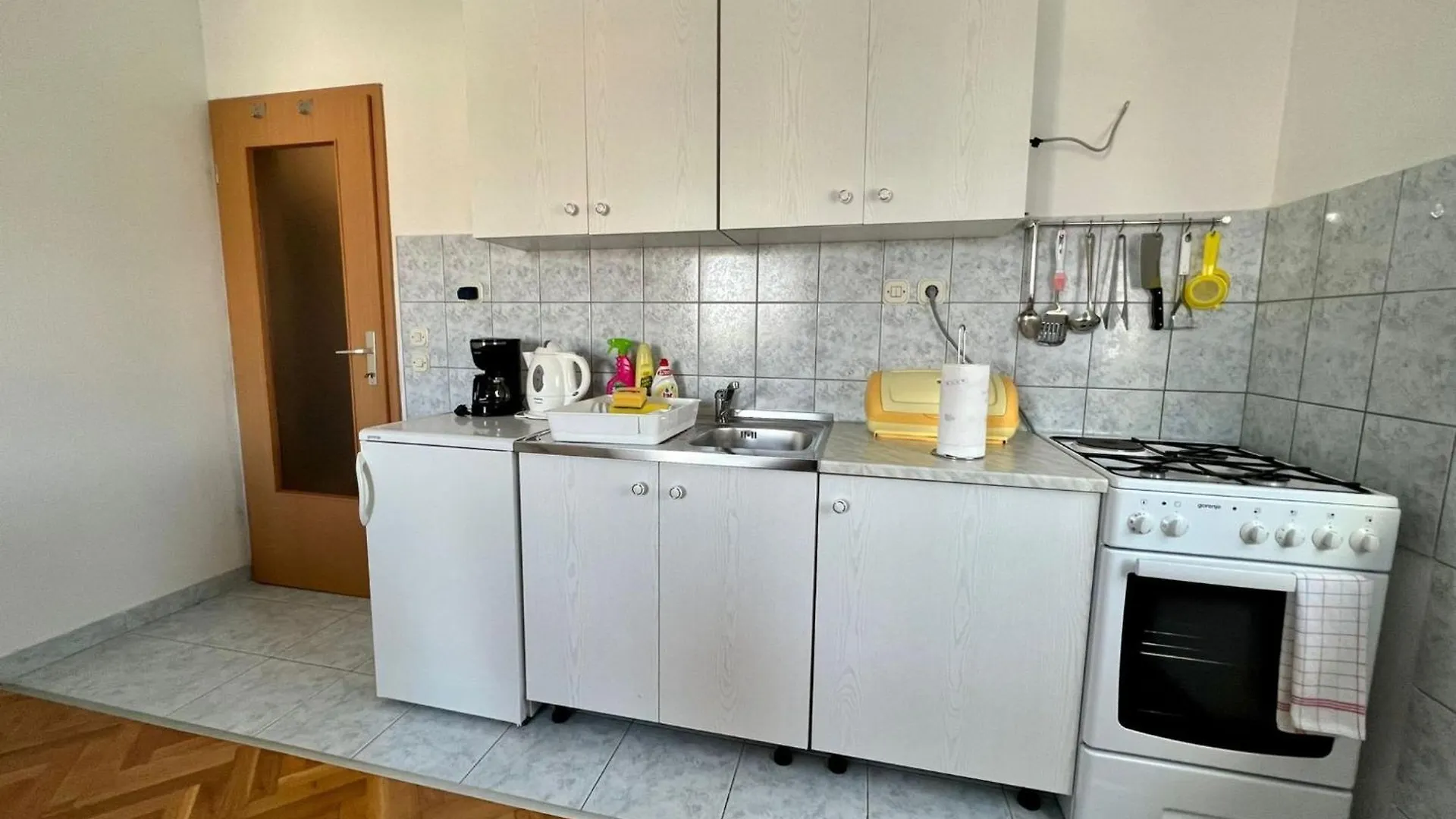 Bright And Cozy Apartment With Balcony In Kastel Luksic Kaštela